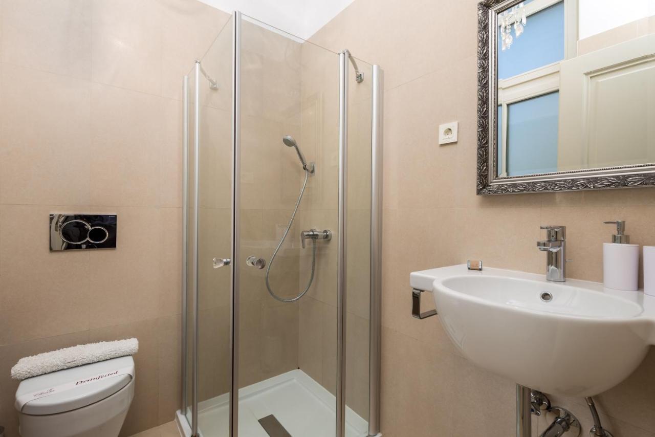 Villa Sokol Apartments Opatija center Esterno foto